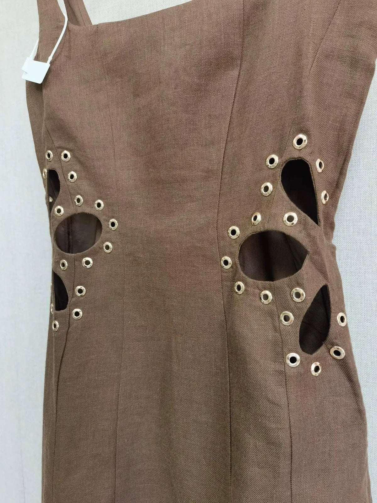 Retro Brown Women's Square Neck Strap Dress A-Line High Waist Rivet Hollow Design Lady Sleeveless Long Robe 2026 Summer New