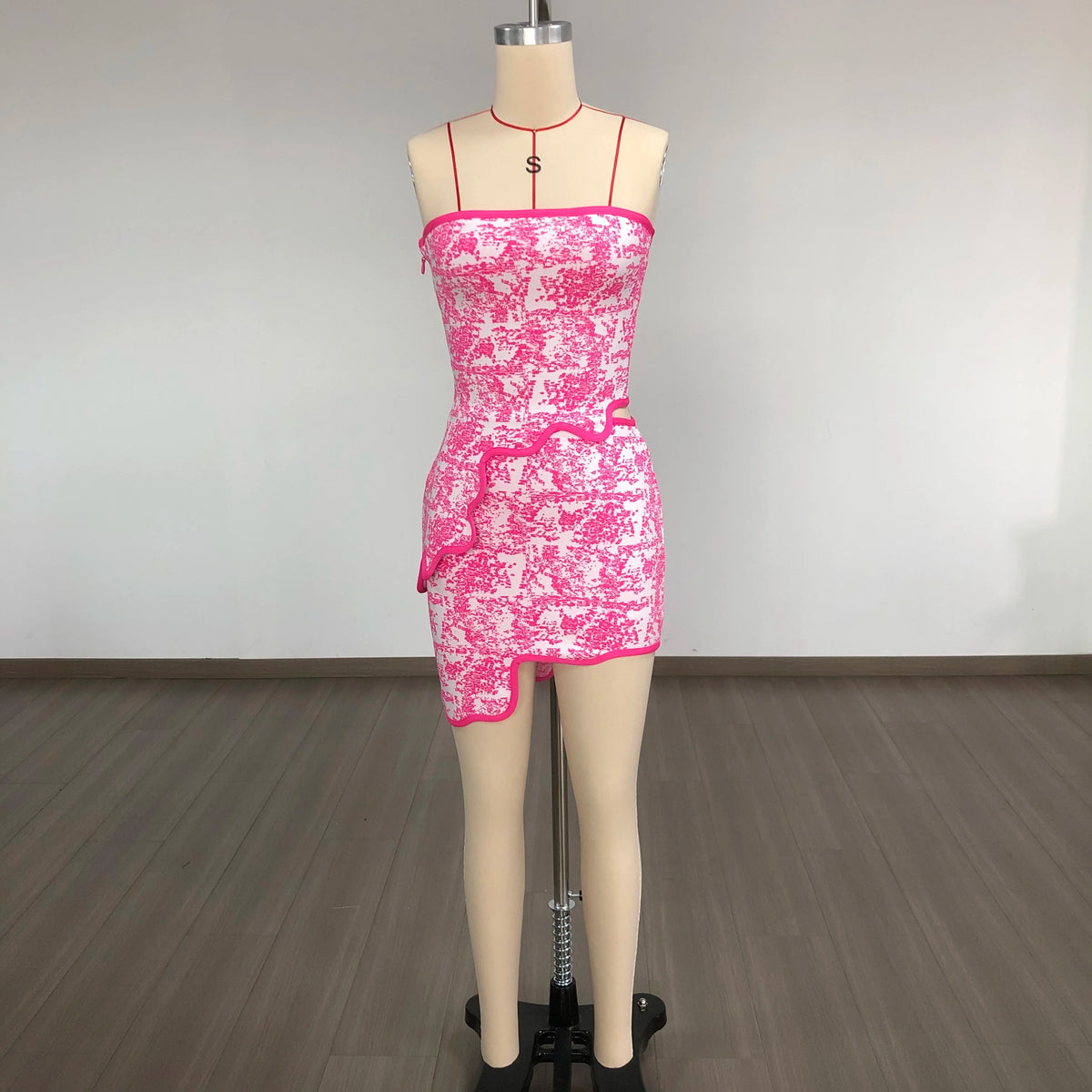 Rose Pink Yellow White Jacquard Two Piece Set Women Strapless Crop Top and Mini Skirt Bodycon Nightclub Party Outfit Bandage Set