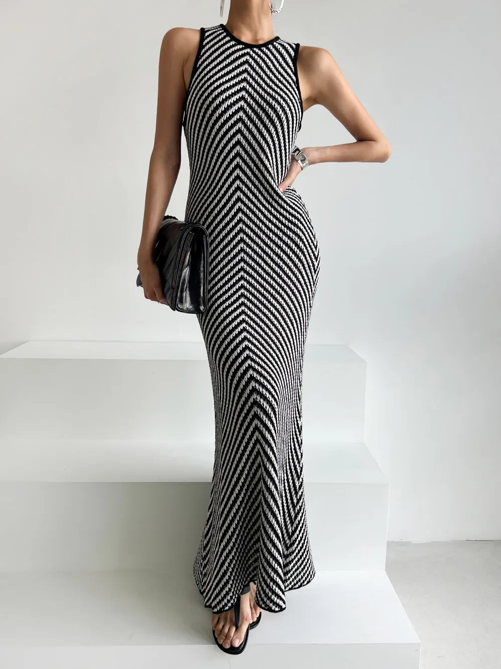 High End European Fashion Women Knit Sweater Summer Fashion Round Neck Sleeveless Elastic Wrap Hip Sexy Lady Dress
