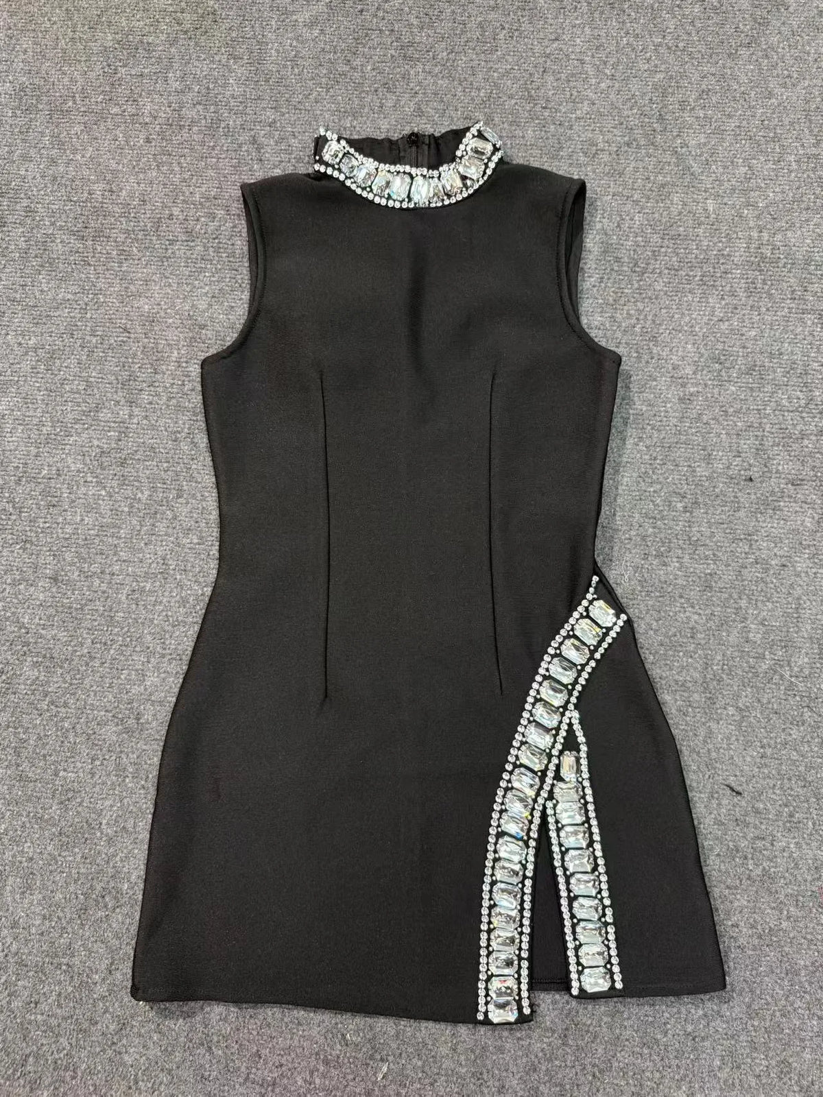 Sexy High Quality Rhinestones Short Party Dress Women Bandage Sleeveless Red Dresses 2025 Fashion Club Vestidos Robes