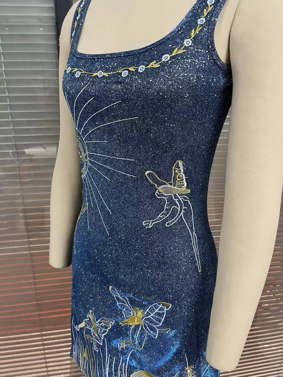 Embroidered Clio PArty Mini