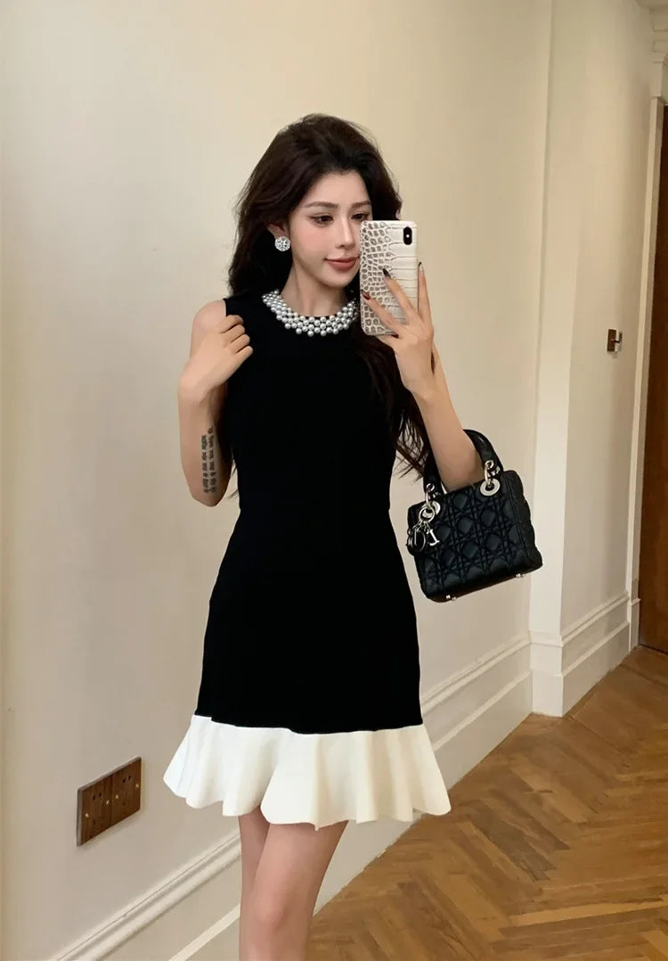 Elegant Pearl Detail Knitted Mini Sandro Dior