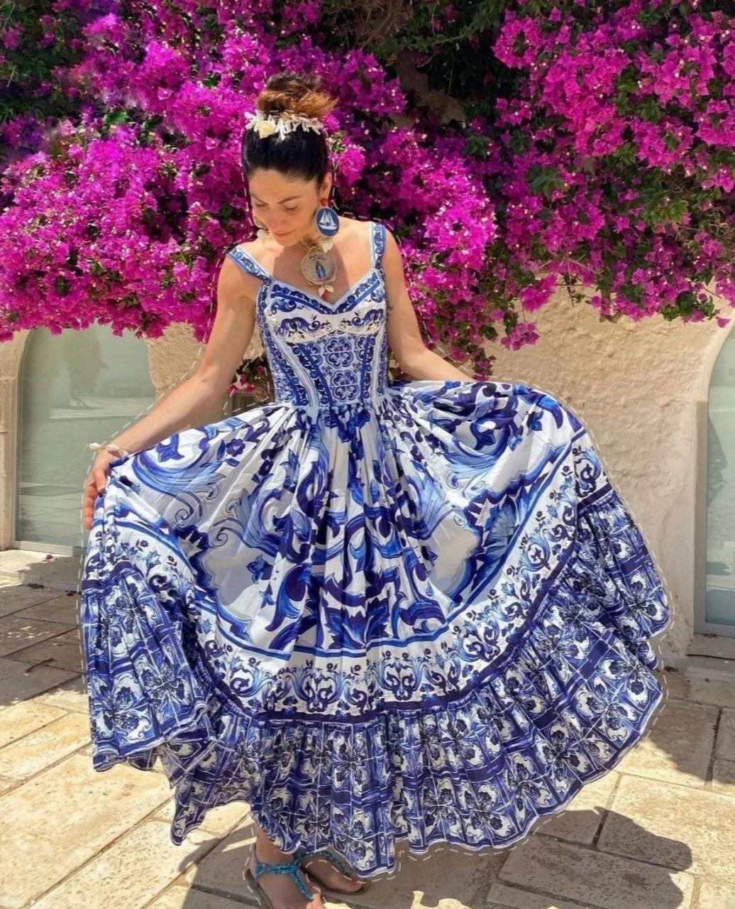 2 Queen Majolica Print Italian Dress